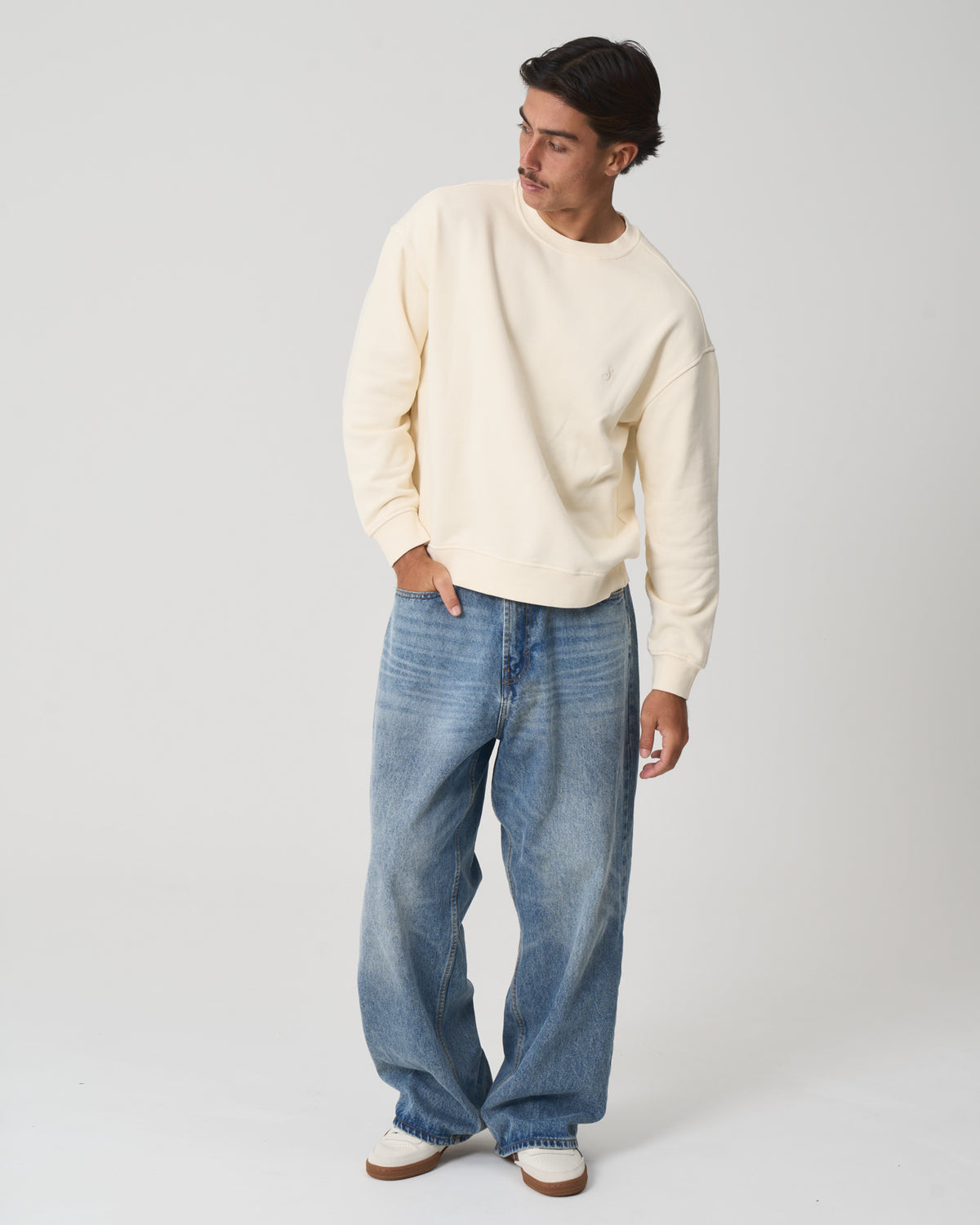 Sauce Sport Unisex Crew Sweater Creme